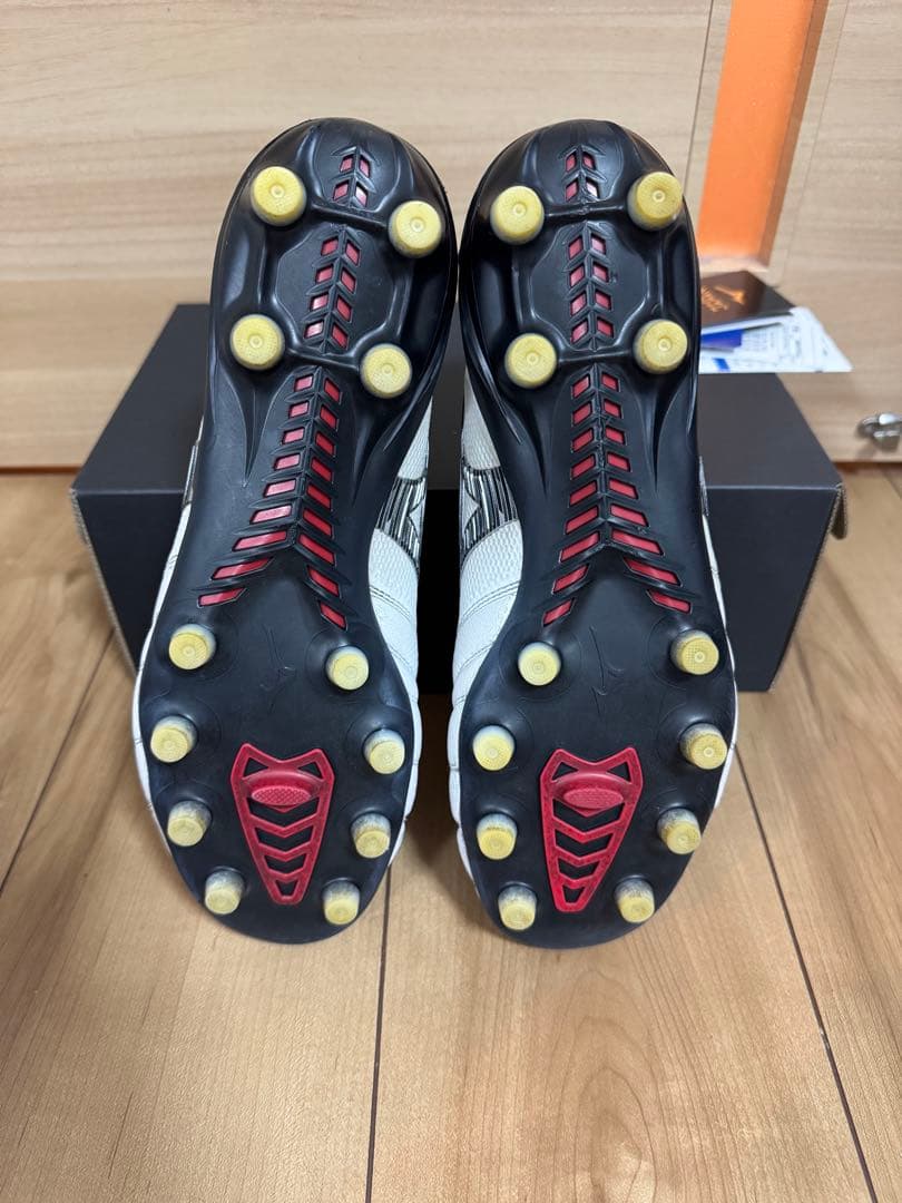 モレリア　ネオ　4β JAPAN 26.5cm