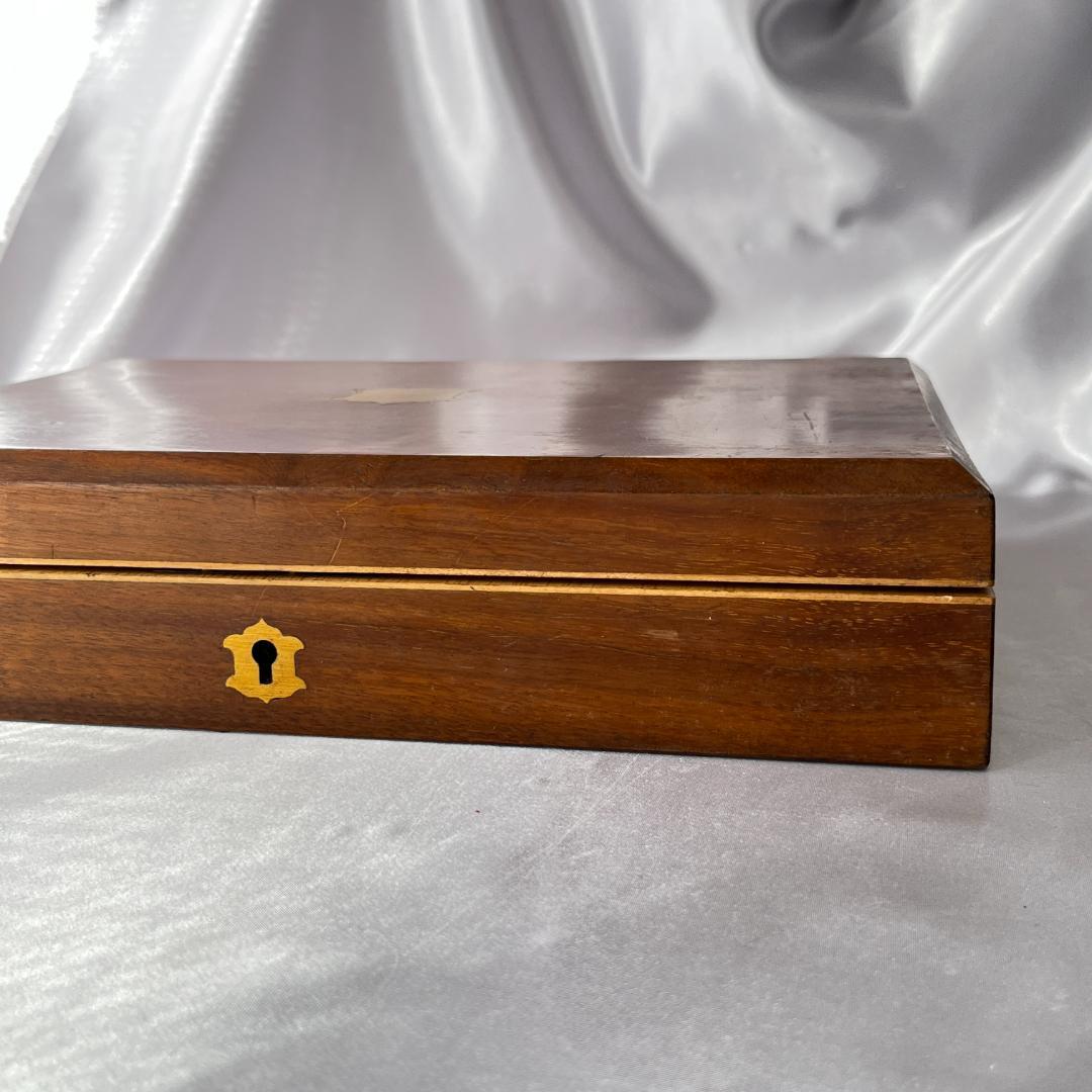 【英国】【白蝶貝】デザートセットナイフ/フォーク 12本 木製装飾ケース