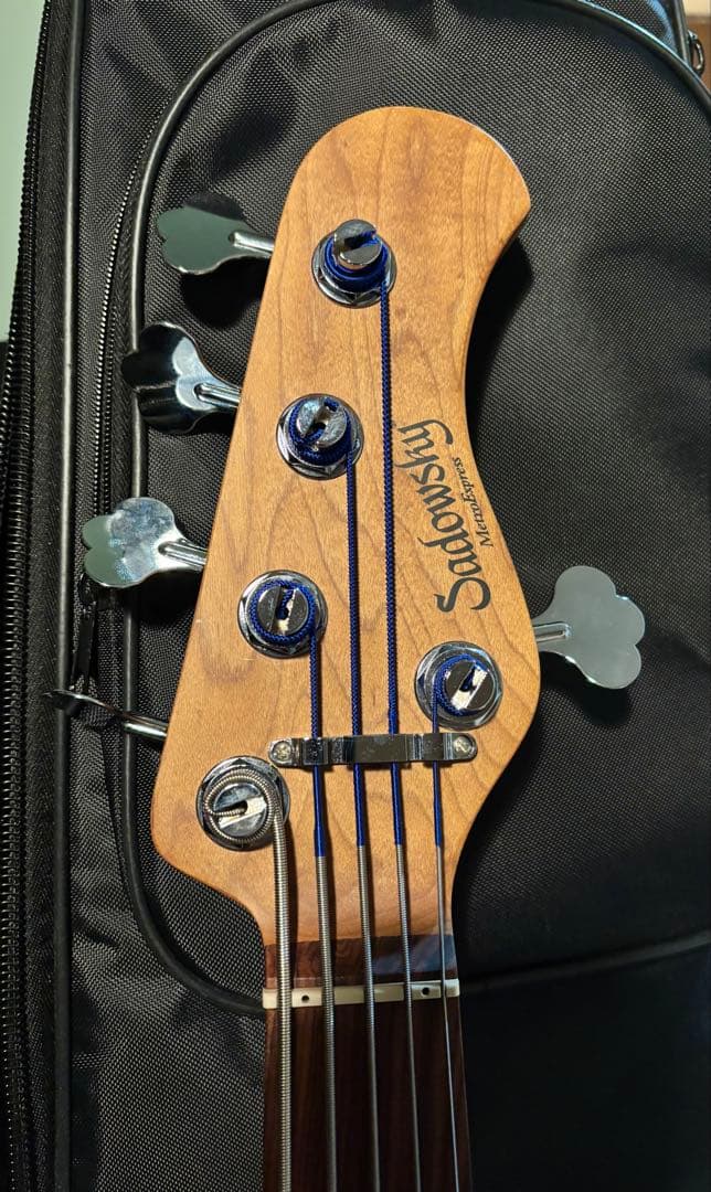 Sadowsky MX21 VJ5 Morado 5弦