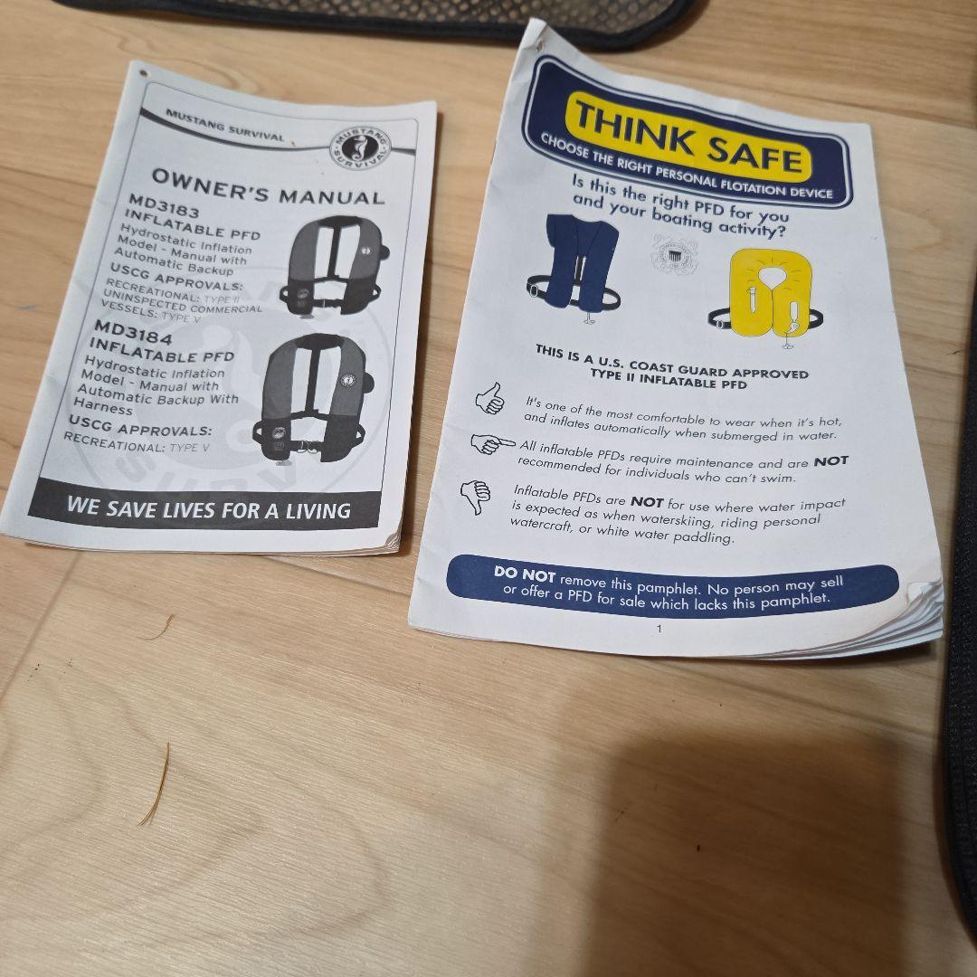 マスタングサバイバル ライフジャケット