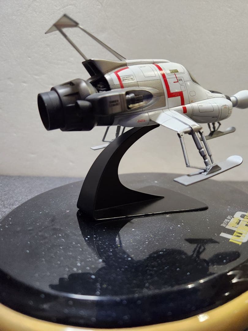 精密再現　謎の円盤UFO 有名モデラー渾身の逸品　インターセプター　べース付属