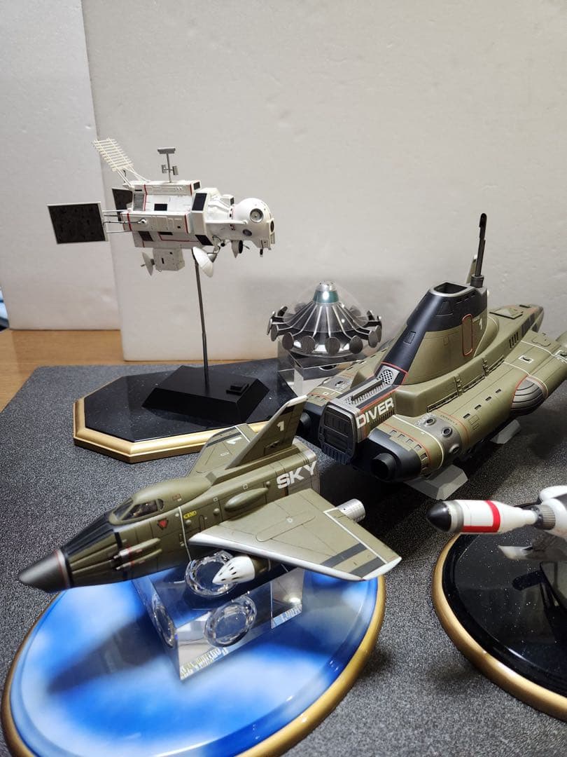 精密再現　謎の円盤UFO 有名モデラー渾身の逸品　インターセプター　べース付属
