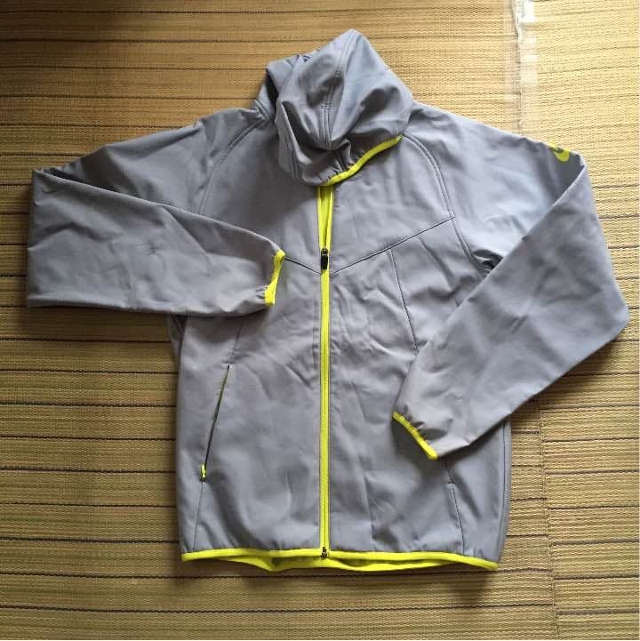 NIKEフルジップパーカー