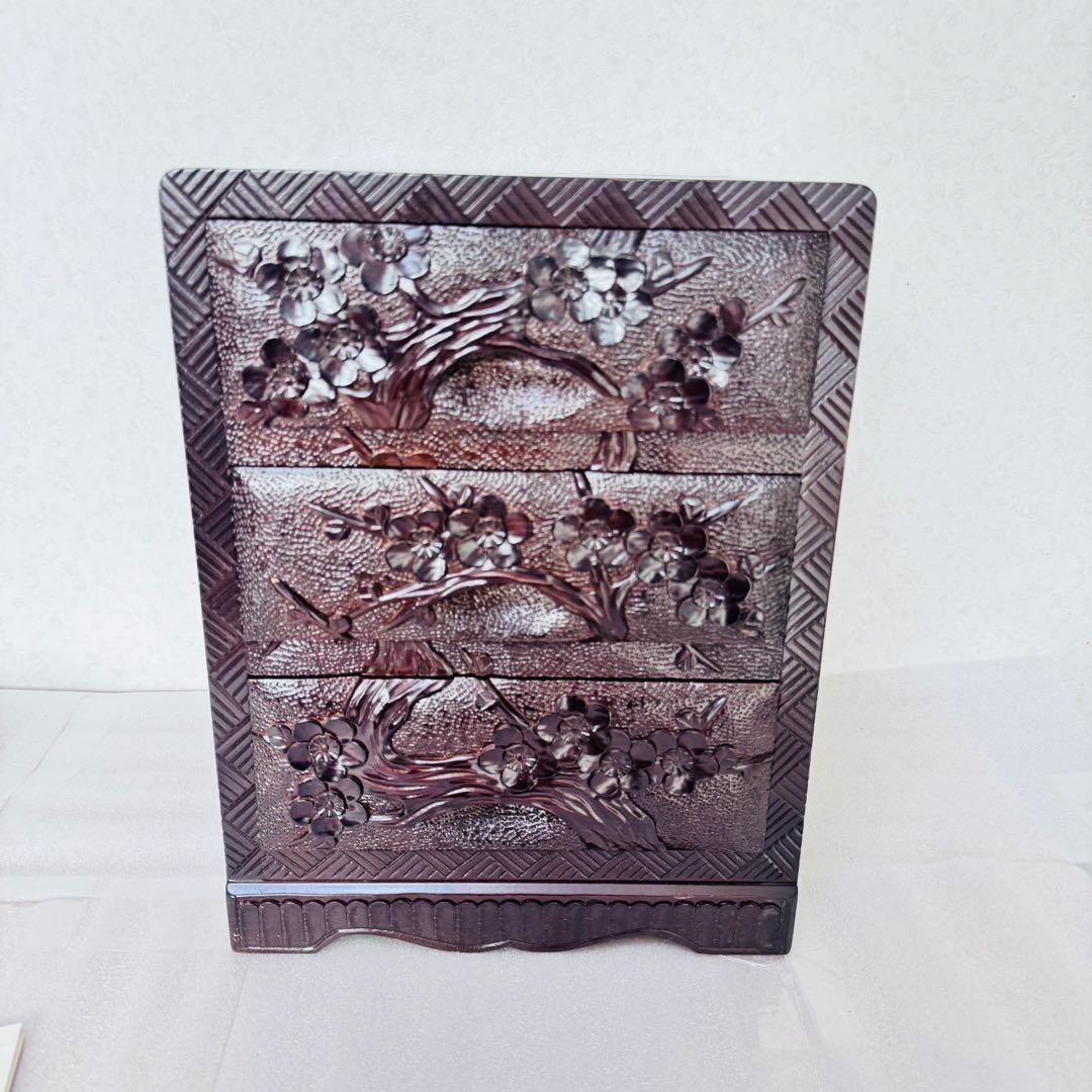 【極美品】日光彫 小箪笥 3段 卓上収納 花模様 内装赤 高級感 彫刻　伝統工芸