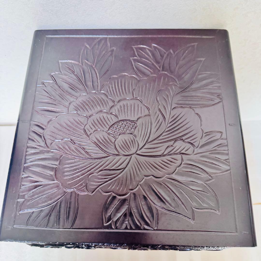 【極美品】日光彫 小箪笥 3段 卓上収納 花模様 内装赤 高級感 彫刻　伝統工芸