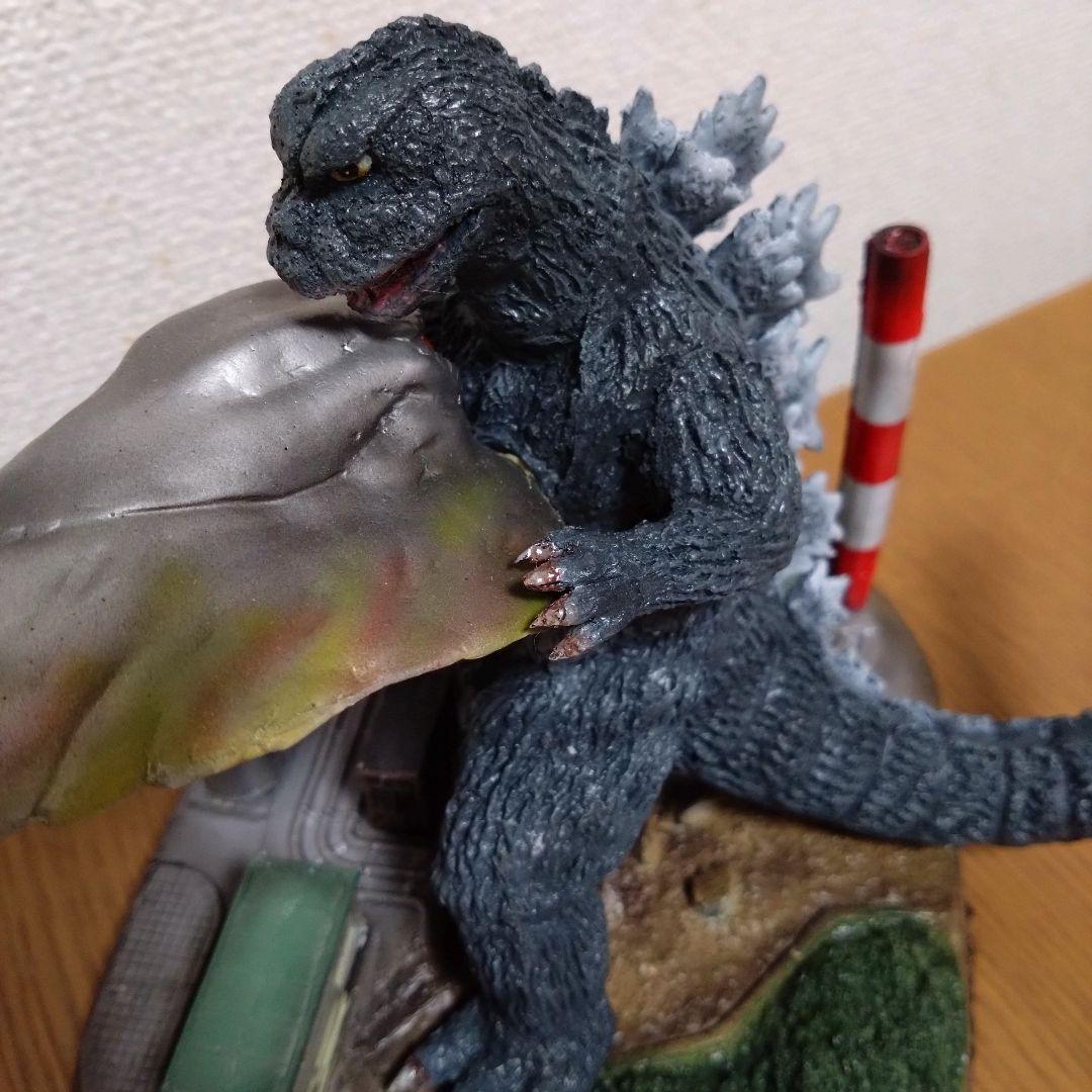 YAMAKAWA造型部　ゴジラ対ヘドラ飛行形態　ジオラマ付き　レジンフィギュア