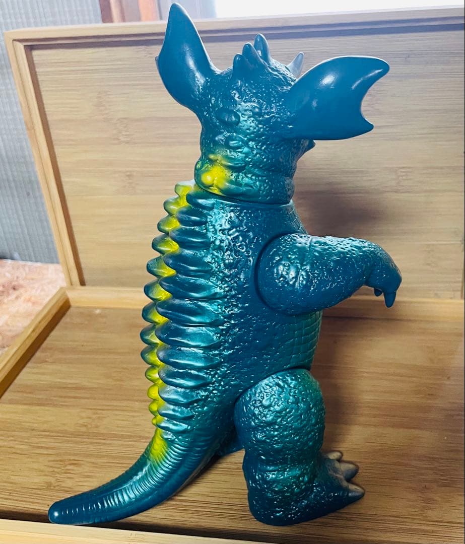 マルサン、ソフビ　バラゴン怪獣フィギュア