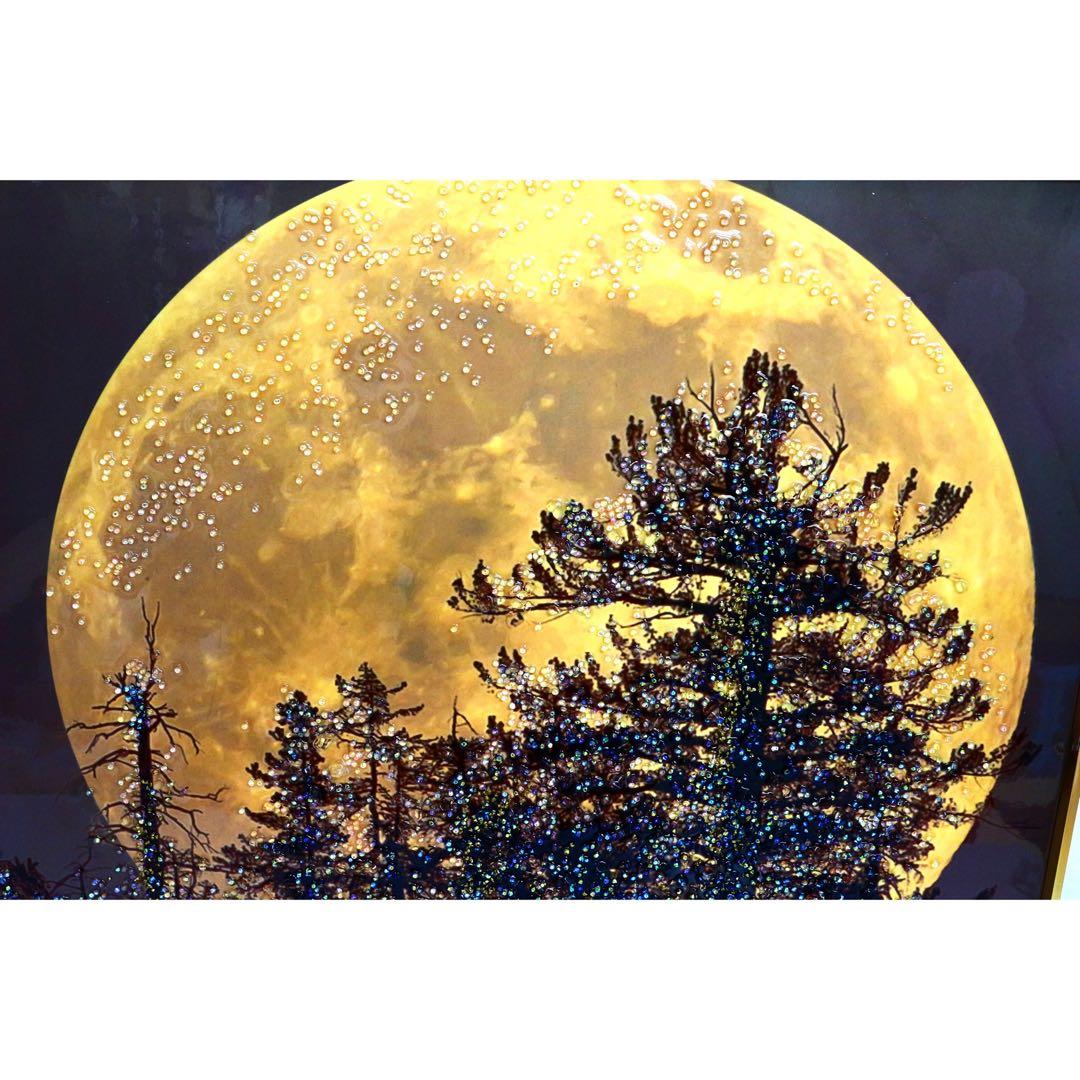 輸入雑貨 天然石　『ムーン』 月 風景画　水晶石　クリスタル