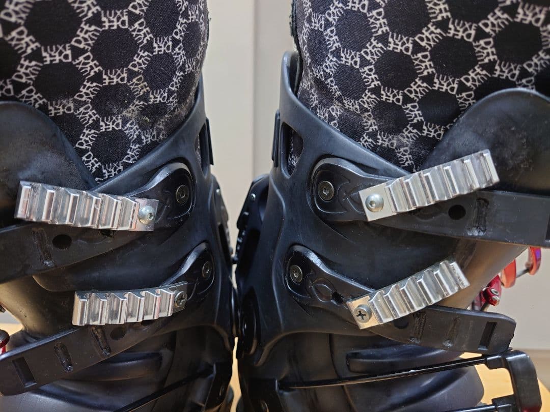 DEELUXE　TRACK 325　アルペンスノーボードブーツ