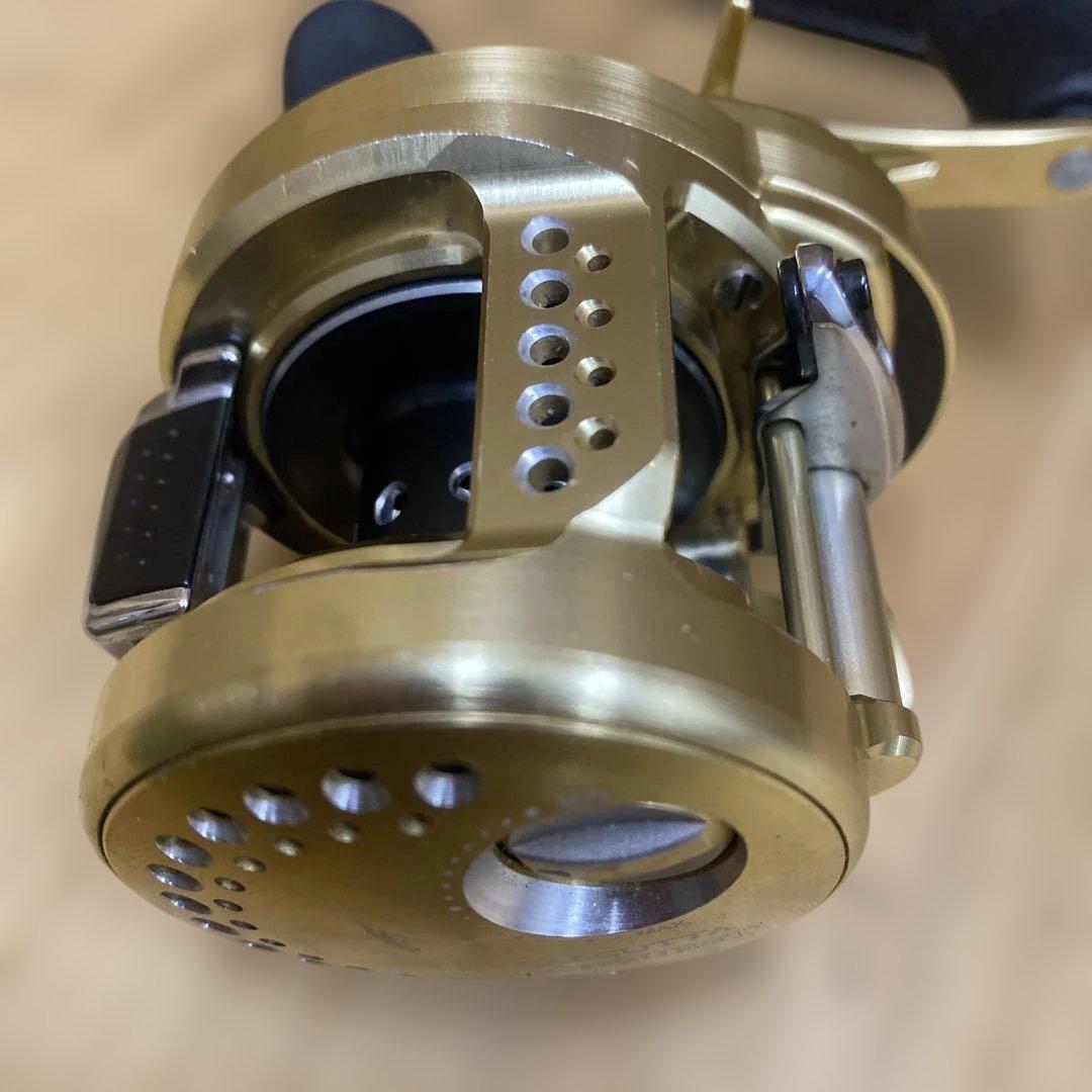 シマノ　カルカッタコンクエスト　201 HG ハイギア　左　ルアー