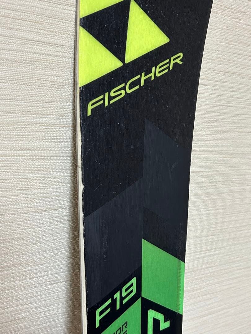 Fischer F19 スキー板 黒/緑 ビンディング付き