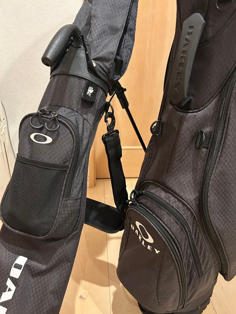 オークリー美品　キャディバッグとセルフスタンドのセット