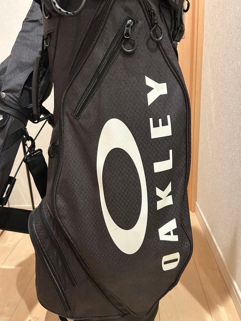 オークリー美品　キャディバッグとセルフスタンドのセット