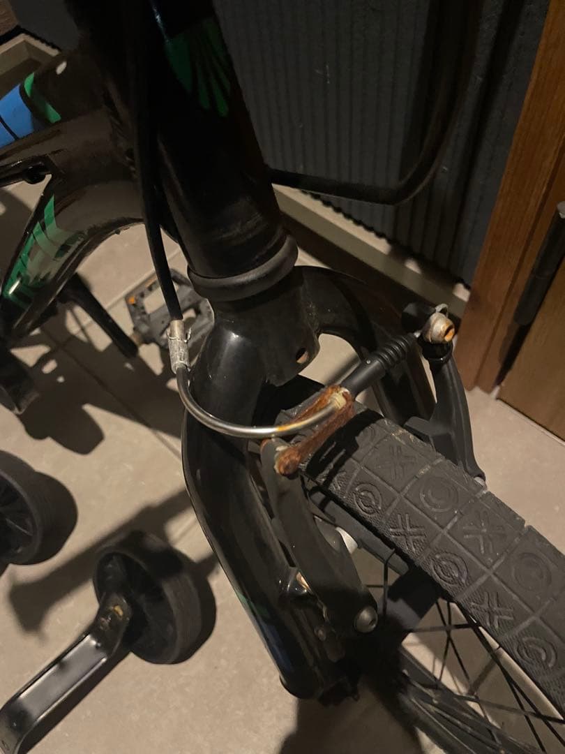 トレックTREK precaliber 16インチ【純正補助輪付】子供　自転車