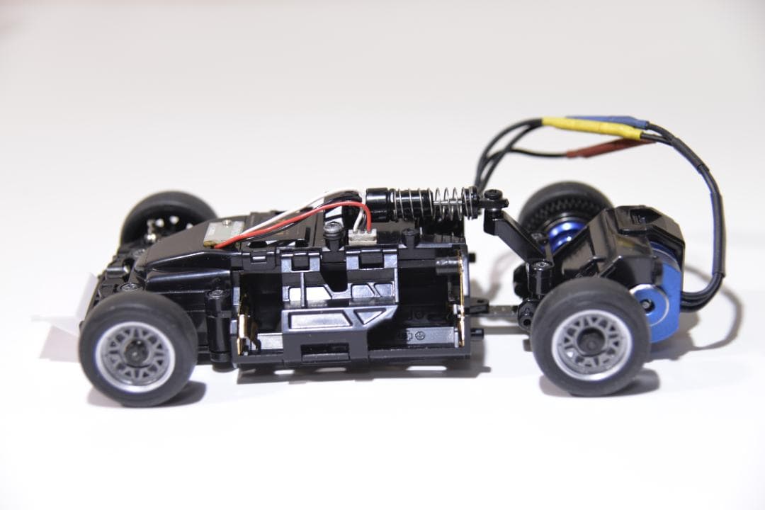 京商ミニッツMR-03MM EVO Audi A8 LMSシャーシ＆ボディセット