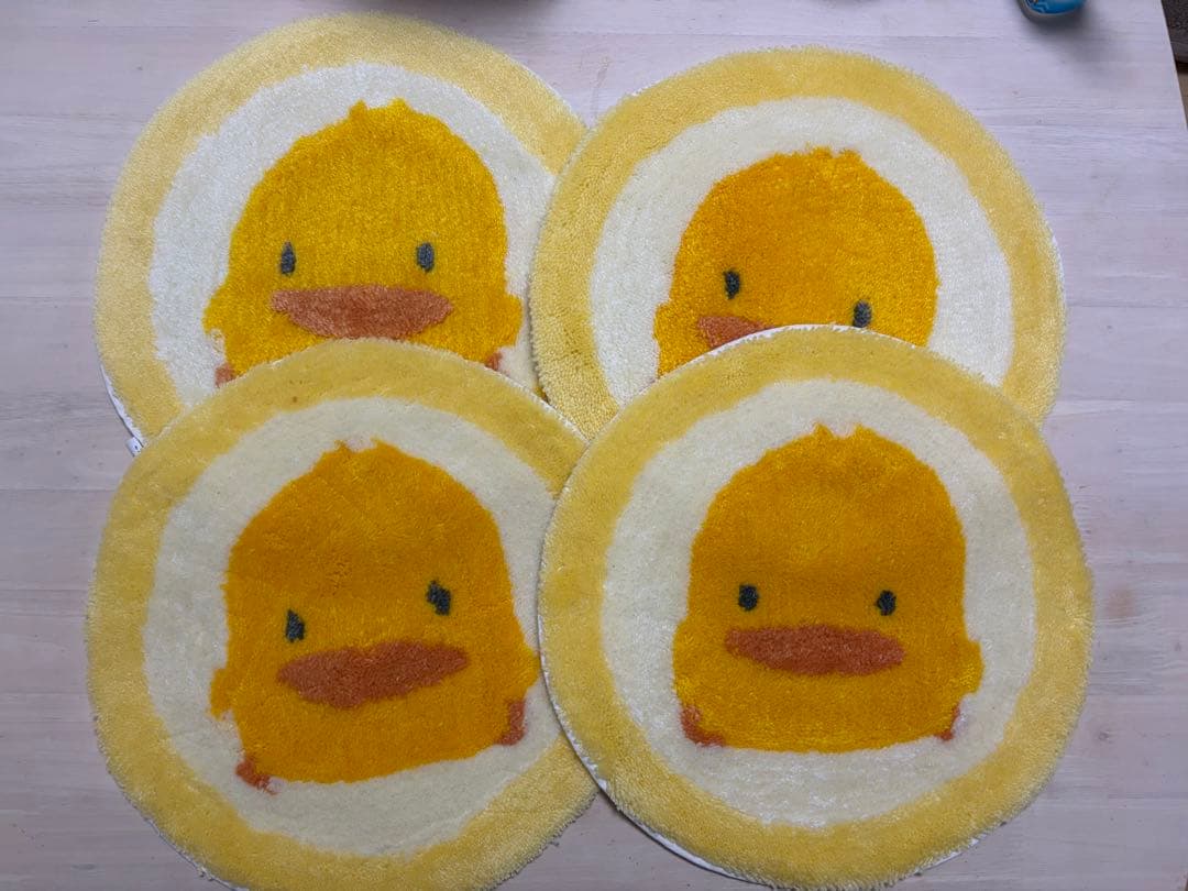 マザーグースの森　ぴよちゃんラグ・マット 4枚セット （オリジナル袋付き）