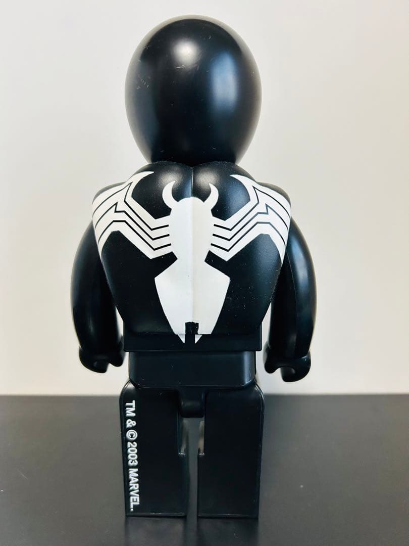 ヴェノム　キューブリック　400%フィギュアメディコムトイ　スパイダーマン　悪役