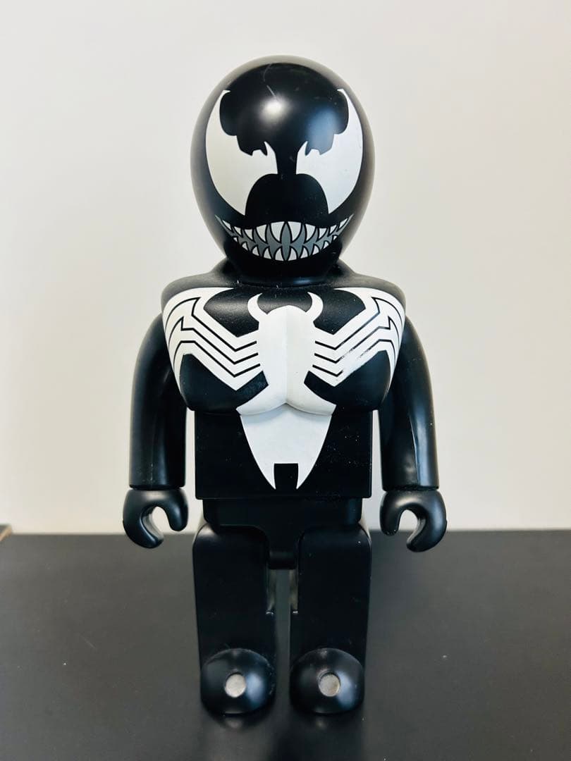 ヴェノム　キューブリック　400%フィギュアメディコムトイ　スパイダーマン　悪役
