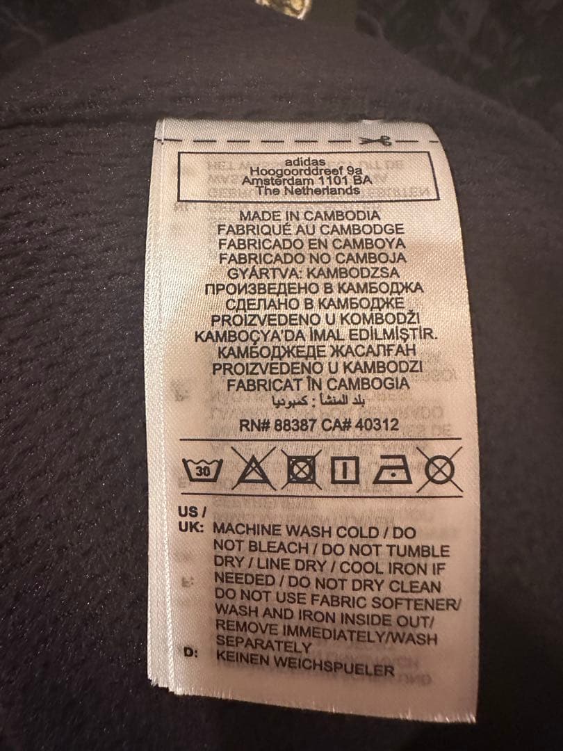 【新品】マンチェスターユナイテッド ストーンローゼズ　プレマッチトップ　長袖