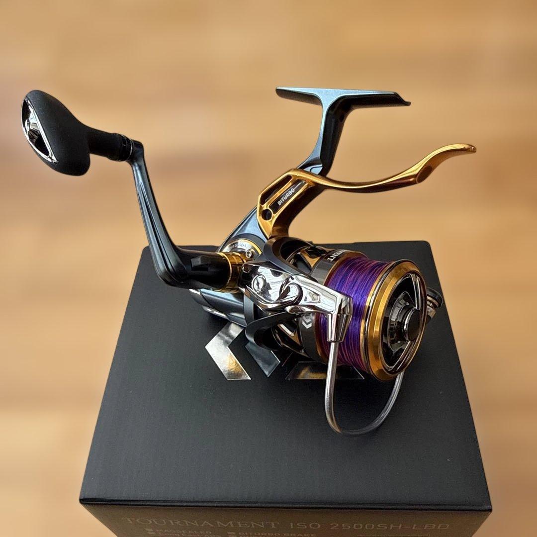 Daiwa TOURNAMENT 2500SH-LBD スピニングリール