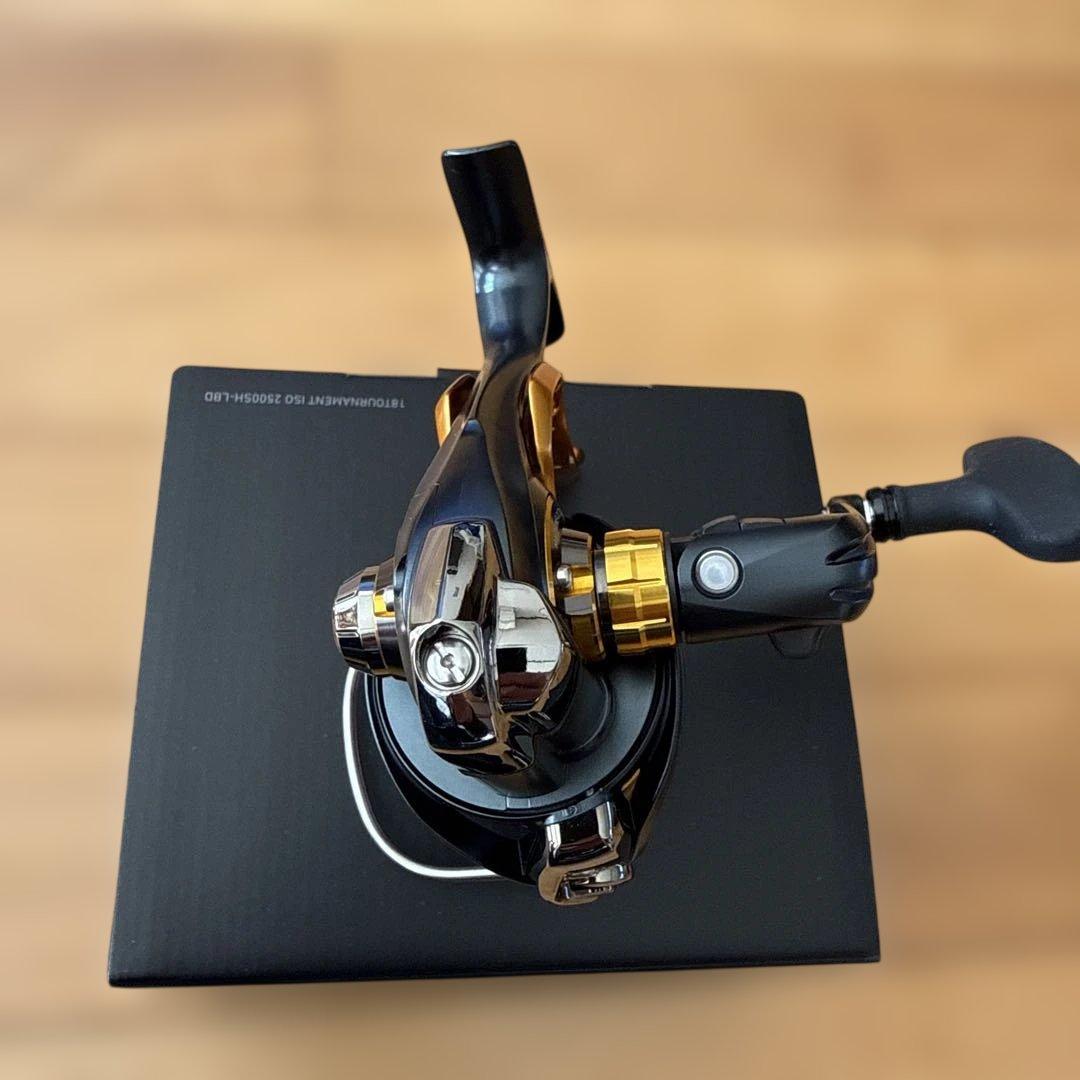 Daiwa TOURNAMENT 2500SH-LBD スピニングリール