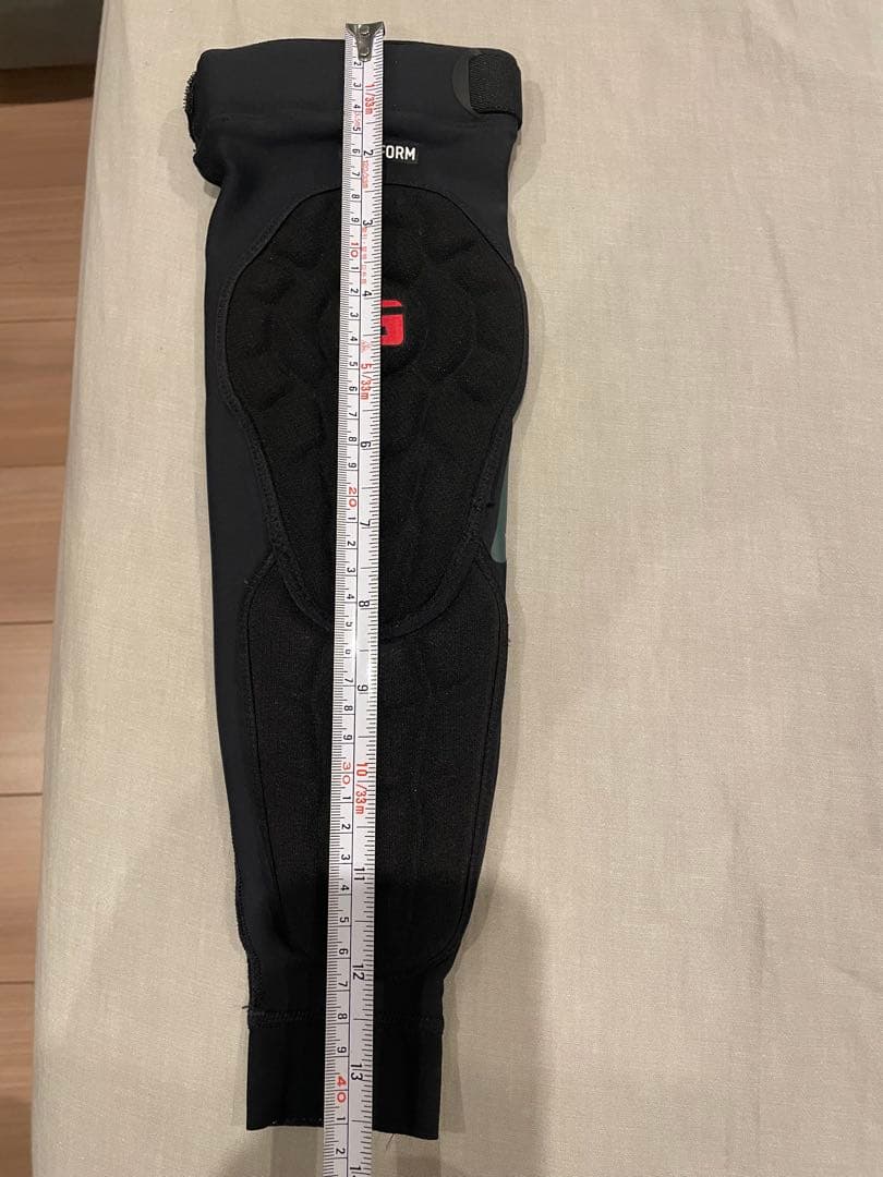 bmxレーシング レーサー　レース　mtb ダウンヒル　ニーシンガード