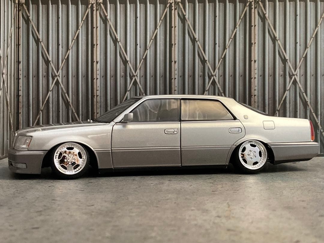 リュウ 1/24 トヨタ マジェスタ（カスタム品）