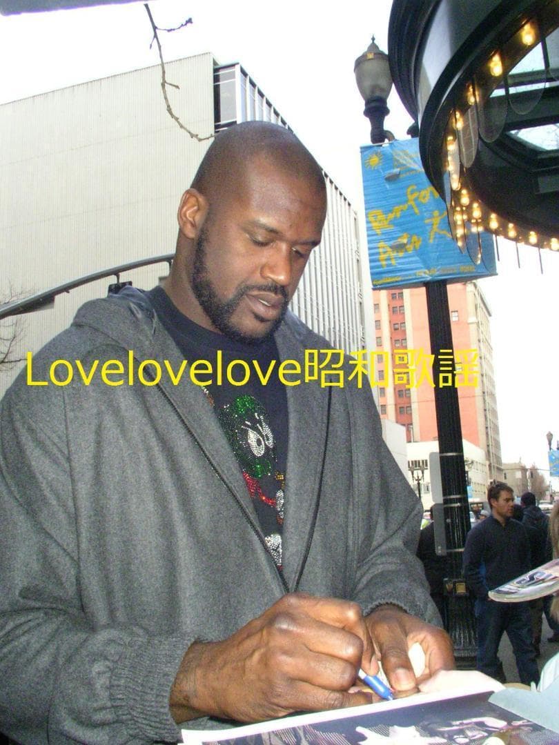◆NBAスーパースターSHAQシャキールオニール直筆サイン＆フィギュア珍品印刷物