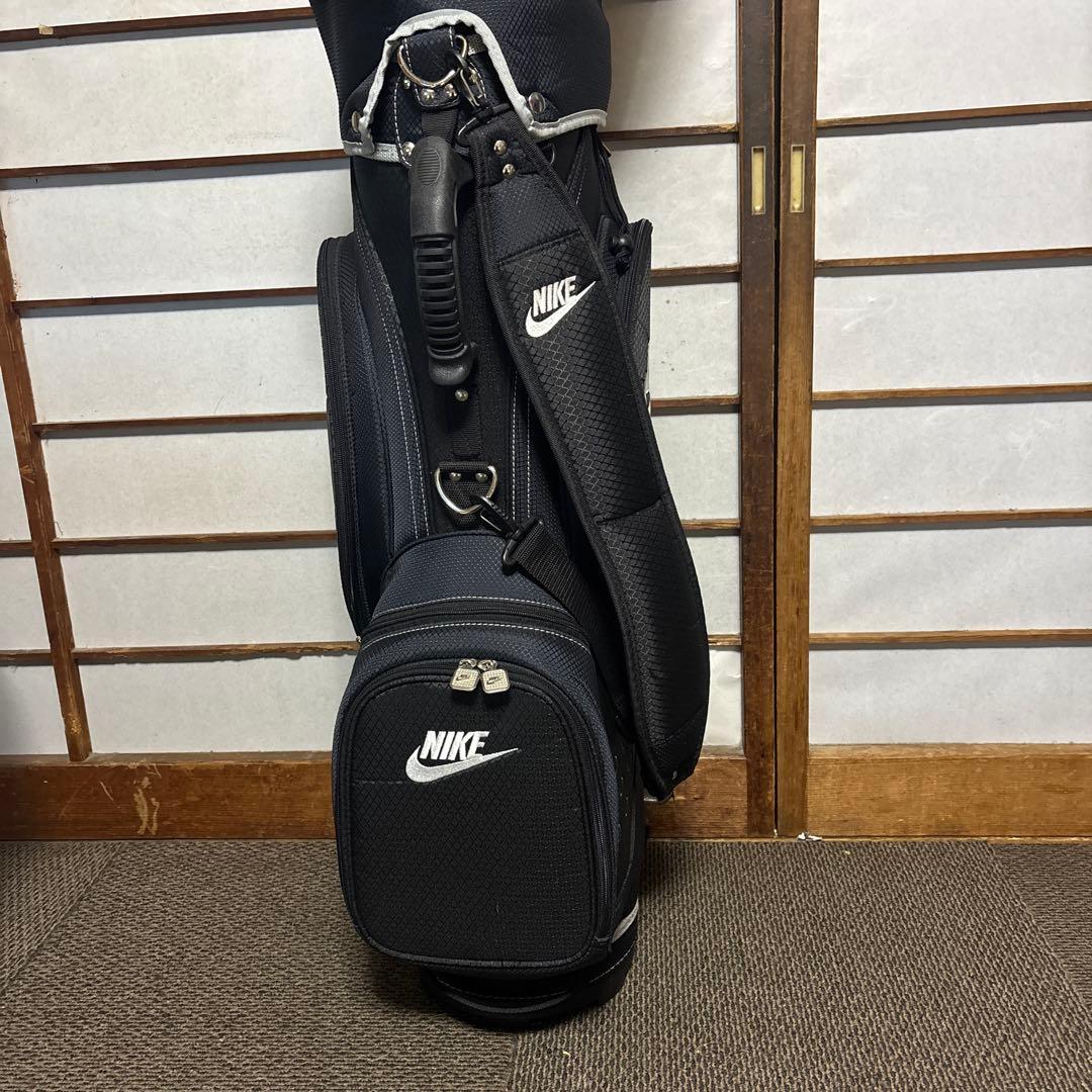 季節外れ値引き！NIKE ゴルフバッグ ネイビー&オデッセイパターセット