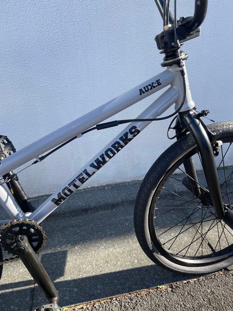 値下げ　BMX MOTEL WORKS AUX-E 美品　20インチ　フラット