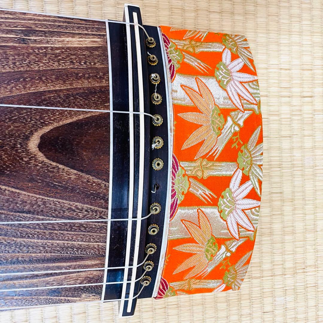 十三弦　高級琴　金蒔絵　お箏　綾杉彫り　梅樹　青貝螺鈿　豪華装飾