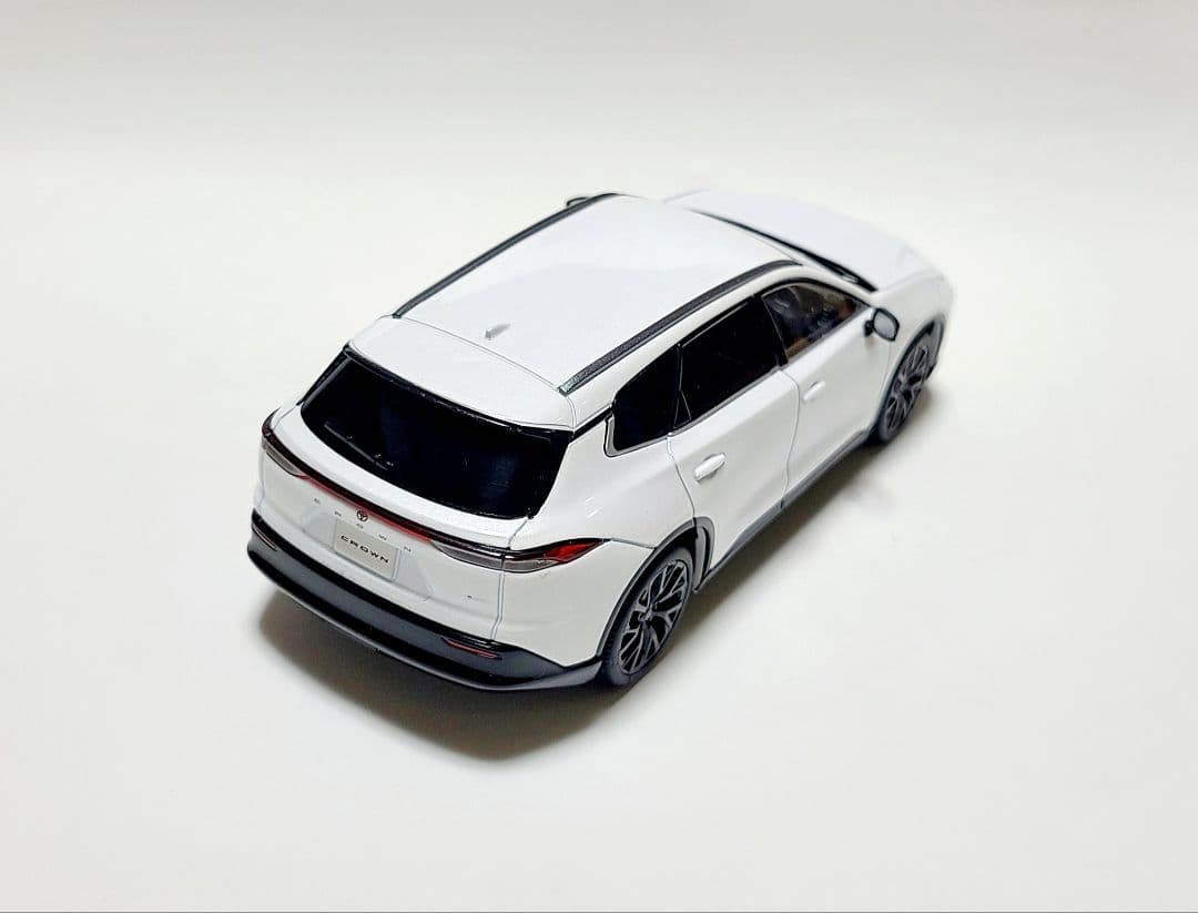 トヨタ クラウンエステート カラーサンプル