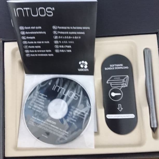 INTUOS ペンタブ wacom