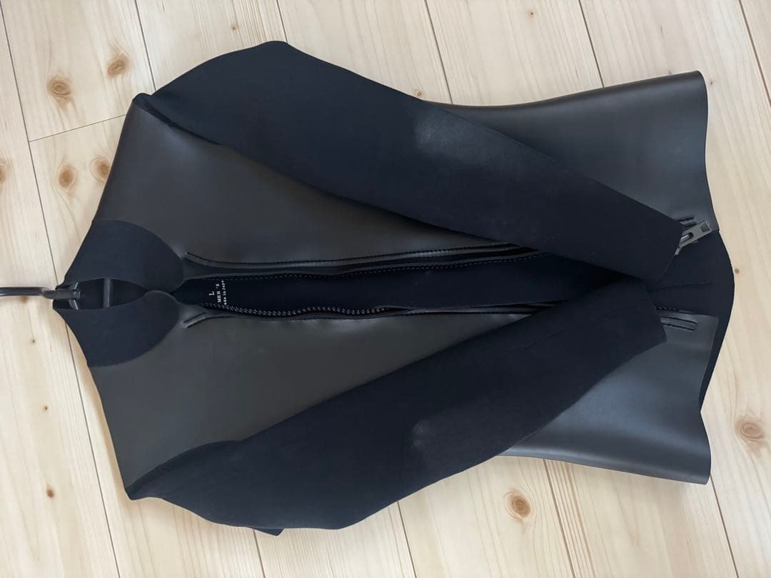 タッパー 黒　Lサイズ