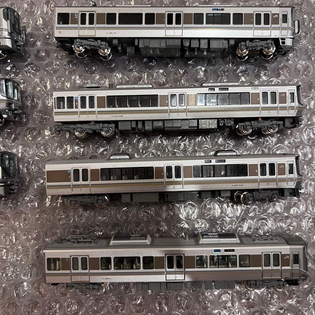 KATO製のNゲージ鉄道模型、**225系100番台「新快速」