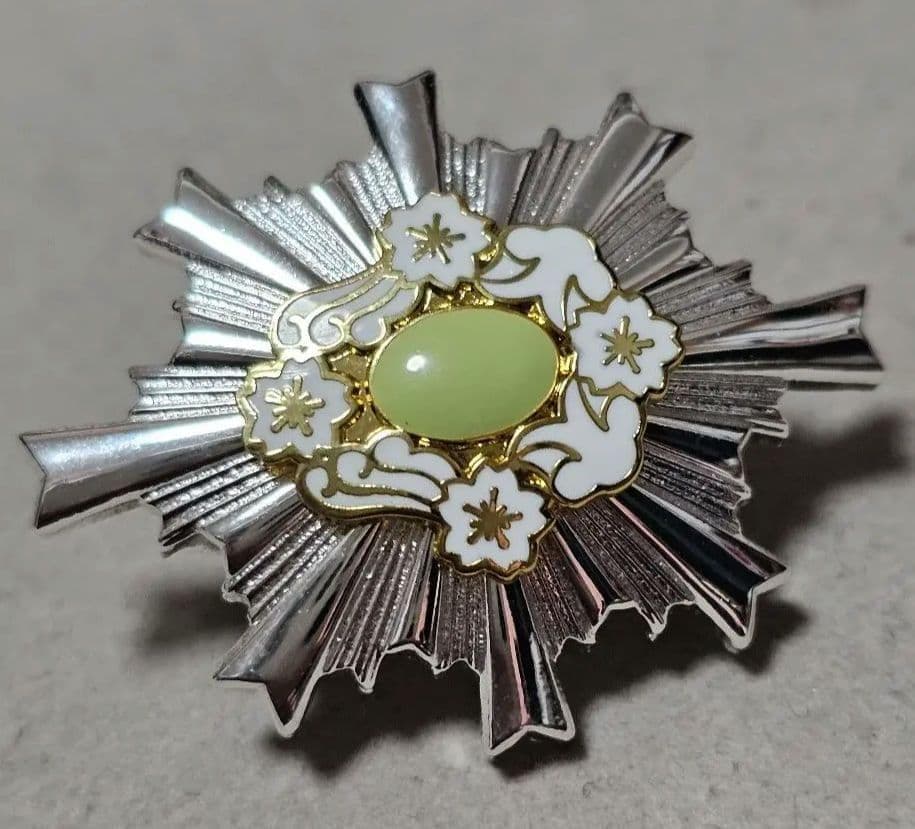 第2級防衛功労章メダル本体のみタイタックのピン付き