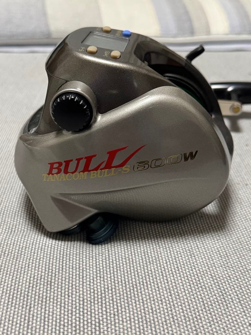 【極美品】ダイワの電動リールタナコンブルS 600W