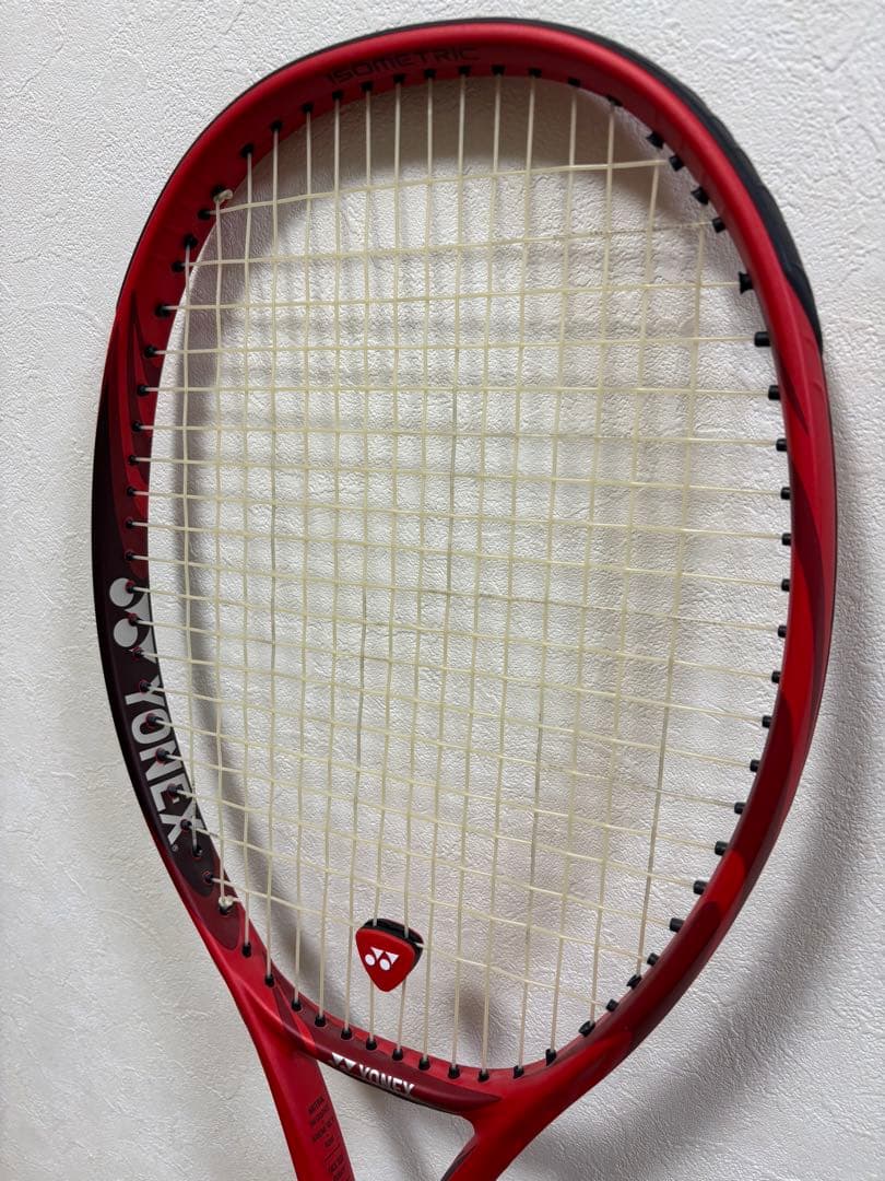 テニスラケット　YONEX VCORE 100 グリップ２