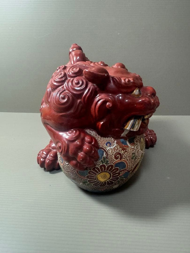 2068  九谷焼 シーサー縁起物 魔除け 玉乗り 獅子 置物　骨董品
