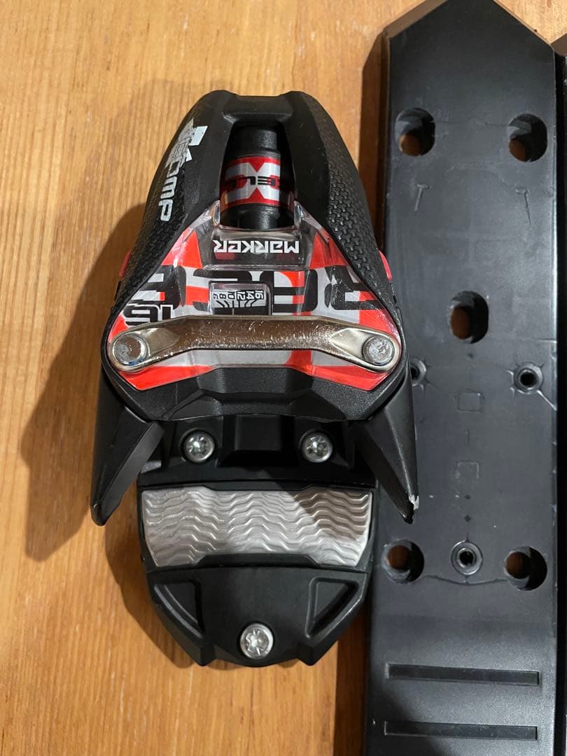 24マーカーXCOMP16ビンディング 24オガサカFM585プレート