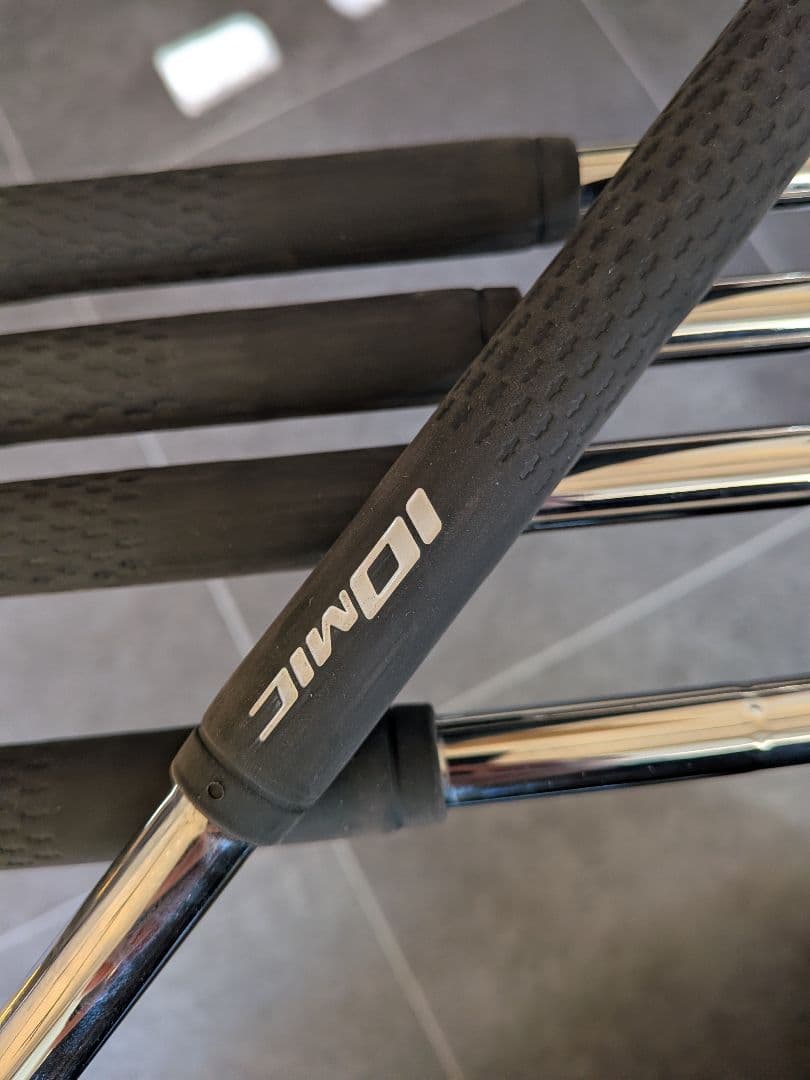 ●メーカーカスタム　美品●スリクソンZXi7 DGS-200 5本（6-P）