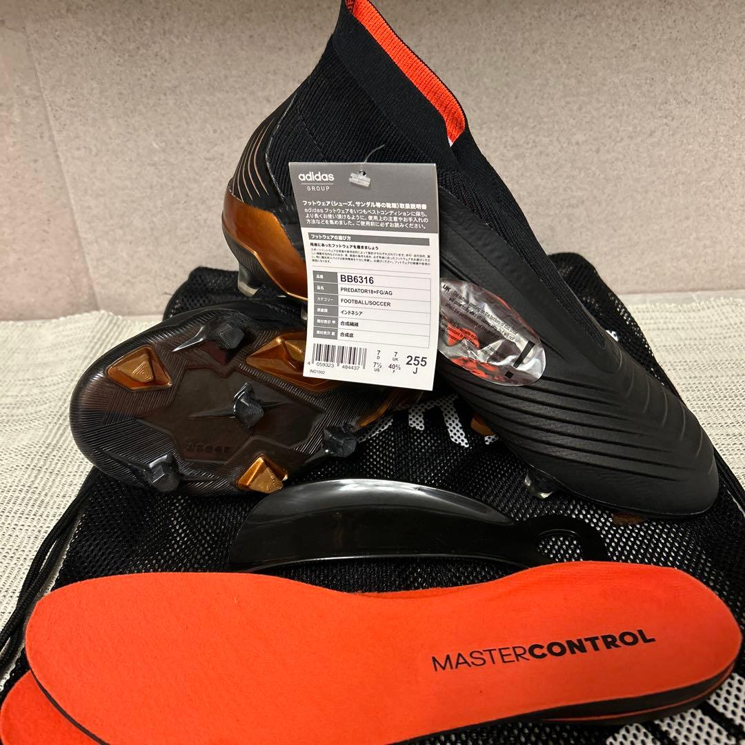 アディダス プレデター 18+ FG/AG
