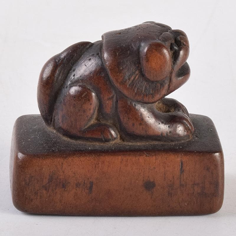 時代提げ物　黄楊木彫刻　犬　根付　M　R7617