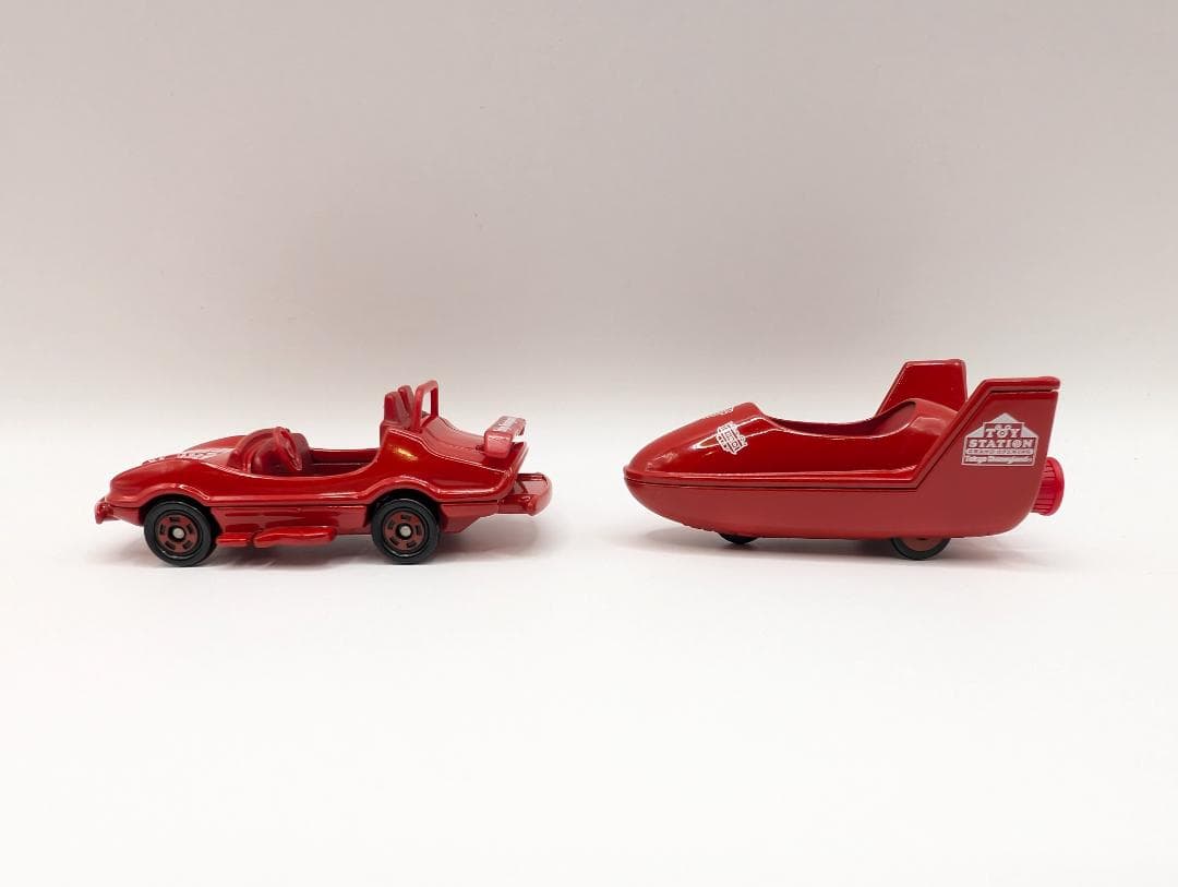 最終値下　トミカ　ディズニー　トイ・ステーション　グランドオープン　レッドカラー