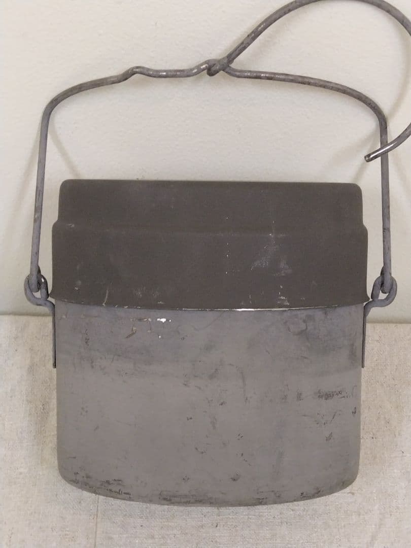 【訳あり】スウェーデン軍 ステンレス製飯盒 A