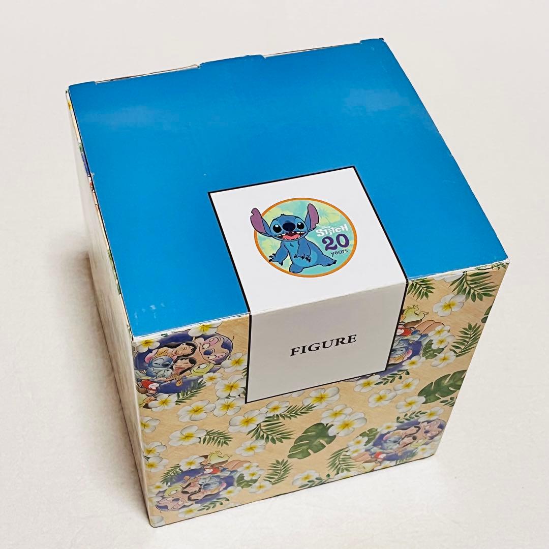 ディズニーストア　スティッチ　20周年　フィギュア　リロ　ナニ　ジャンバ