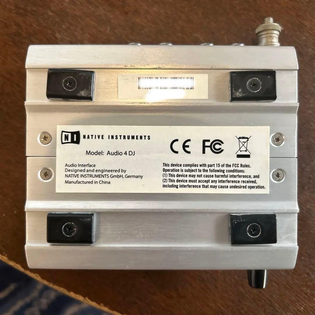 DJ機材 Native Instruments Audio 4 DJ