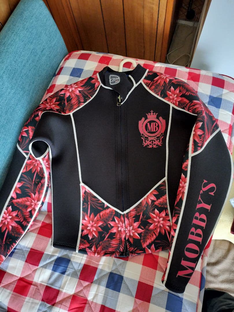 MOBBY'S 花柄 フルスーツ上下セット。