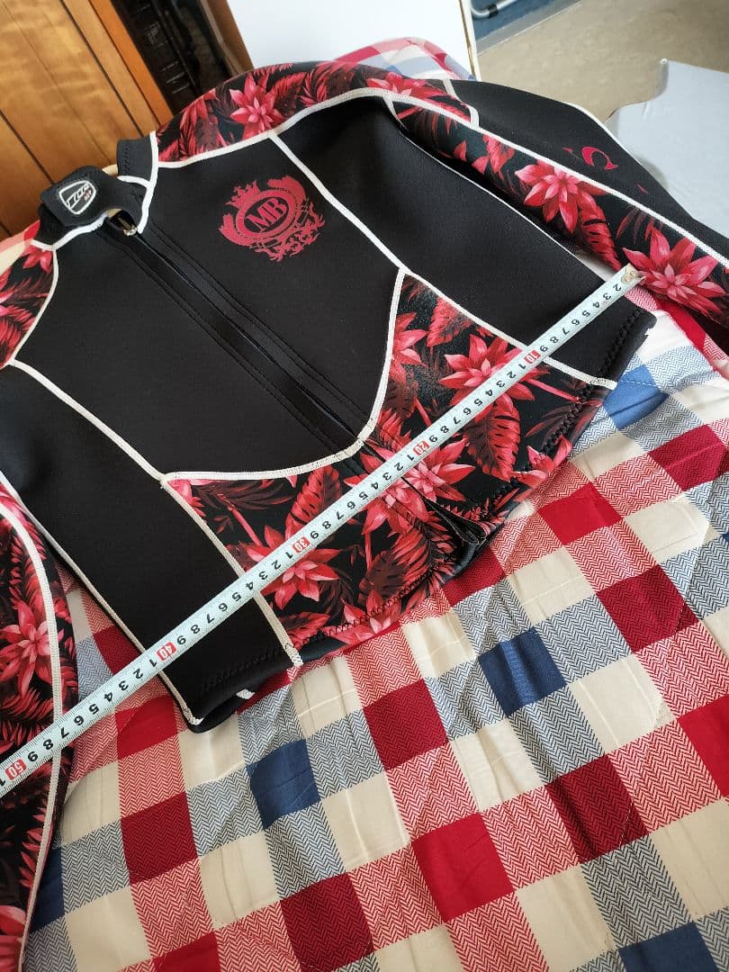 MOBBY'S 花柄 フルスーツ上下セット。