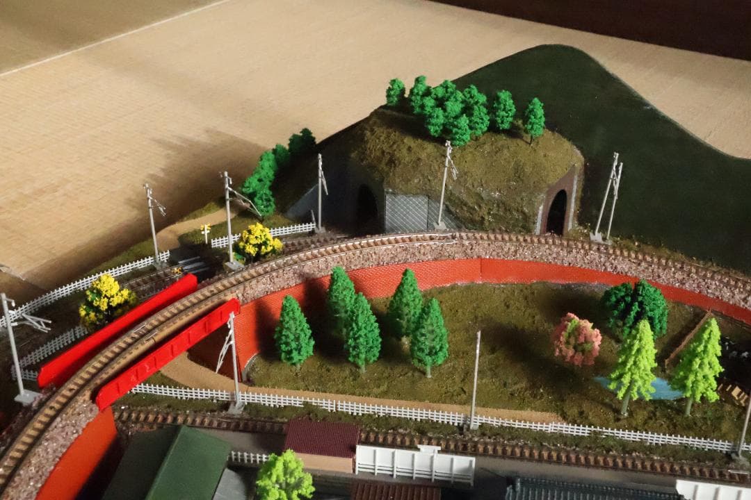 Nゲージ自作ジオラマ　トミックス線路　田舎の駅、風景　複線走行可